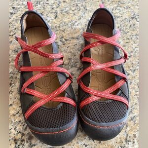 J-41 Adventure On Genesis Sport Sandals | Brown & Coral | Size 7